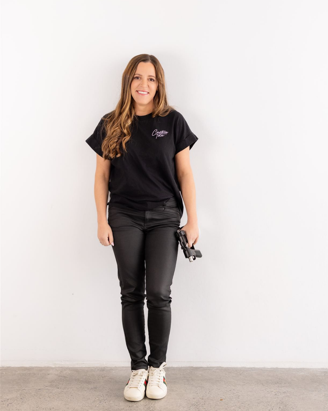 Person Training Learn How to Spray Spray Tanning training Sydney